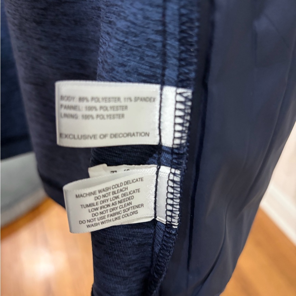 Cutter & Buck Zip Up Jacket - Picture 9 of 9